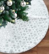 Mays Christmas Tree Skirt Silver and White